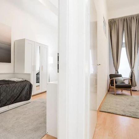 Newly Furnished Apartment For Up To 6 People Berlin Dış mekan fotoğraf