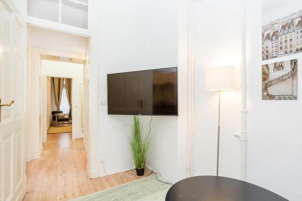 Newly Furnished Apartment For Up To 6 People Berlin Dış mekan fotoğraf