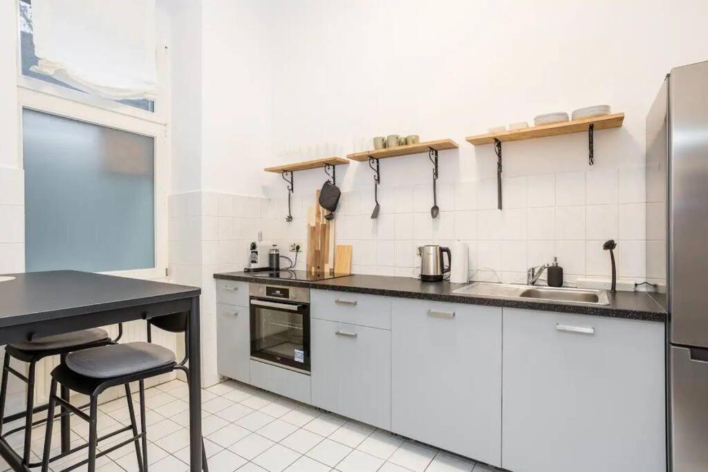 Newly Furnished Apartment For Up To 6 People Berlin Dış mekan fotoğraf